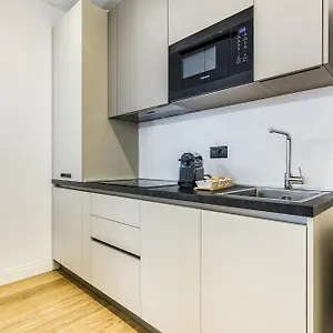 Beplace In San Babila Milan